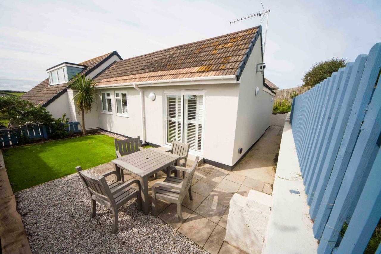 Mawgan Porth Apartments Extérieur photo