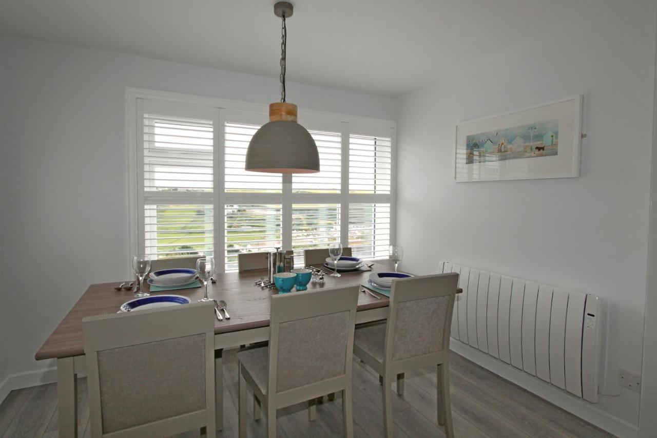 Mawgan Porth Apartments Extérieur photo