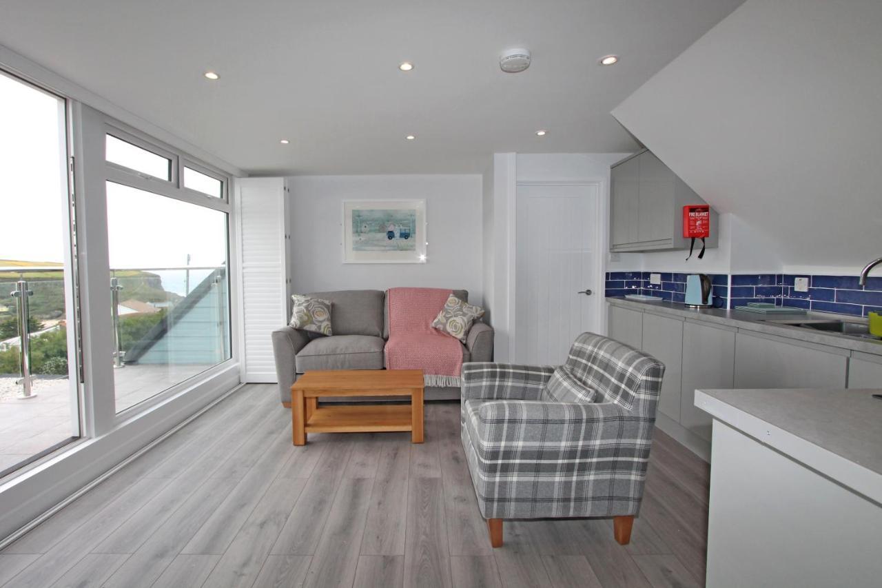 Mawgan Porth Apartments Extérieur photo