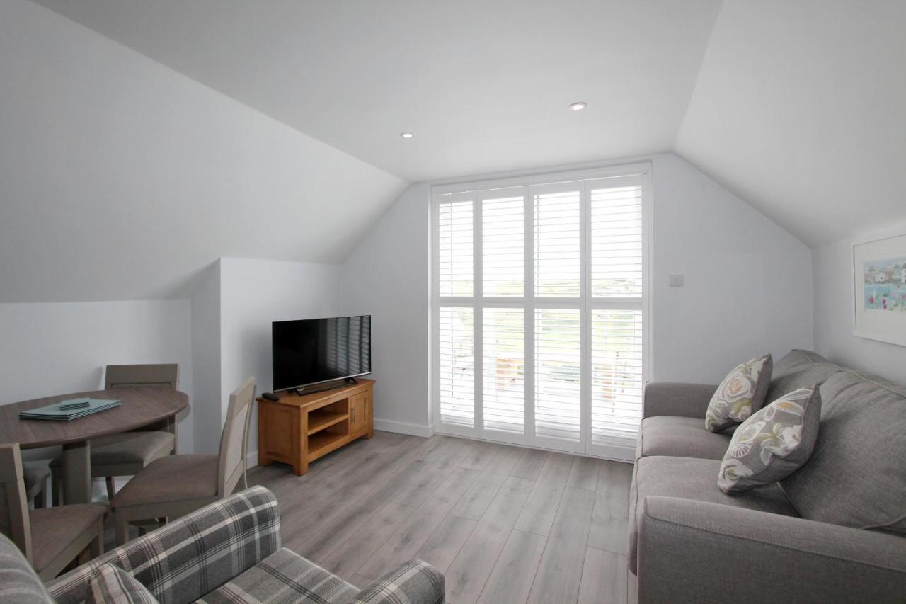 Mawgan Porth Apartments Extérieur photo