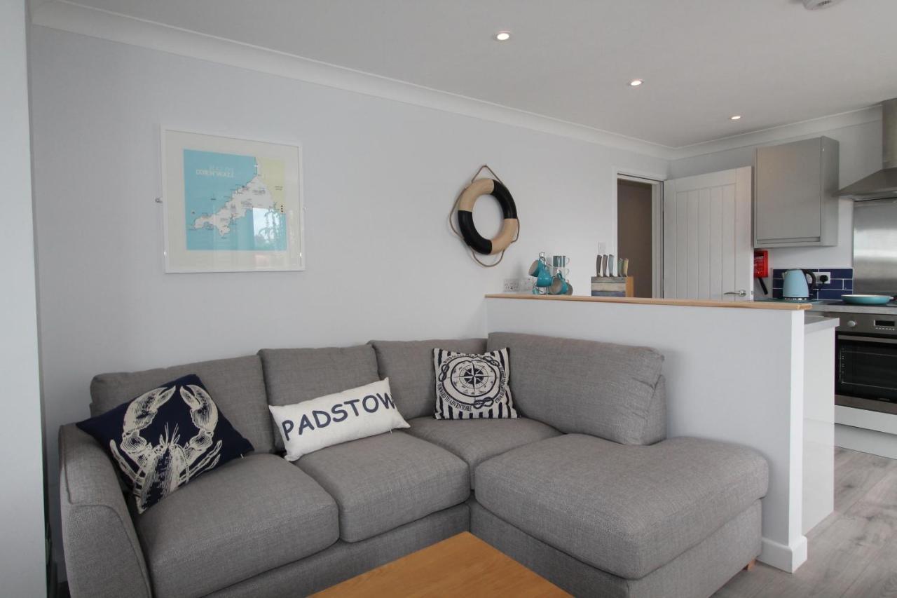 Mawgan Porth Apartments Extérieur photo