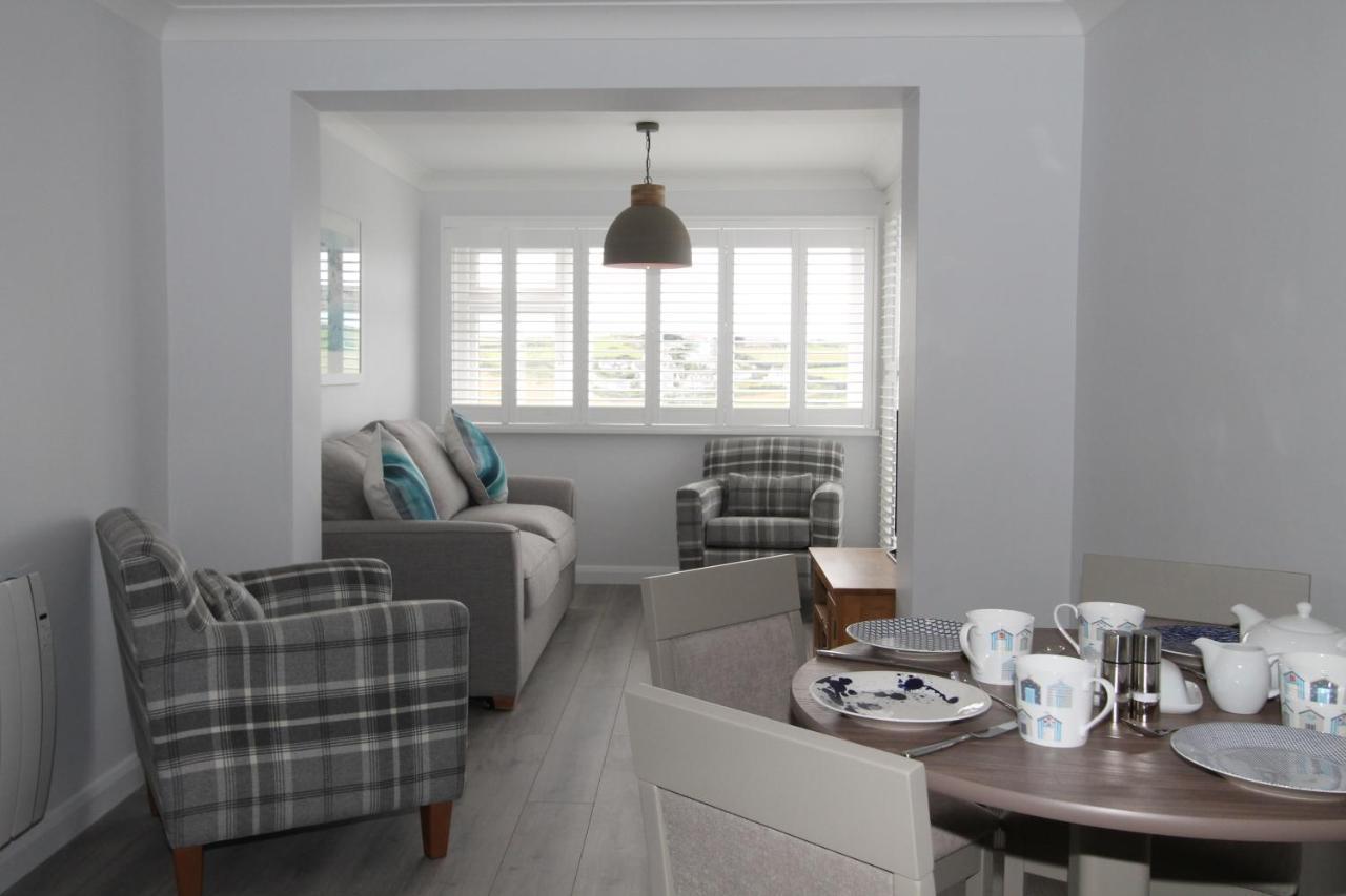 Mawgan Porth Apartments Extérieur photo