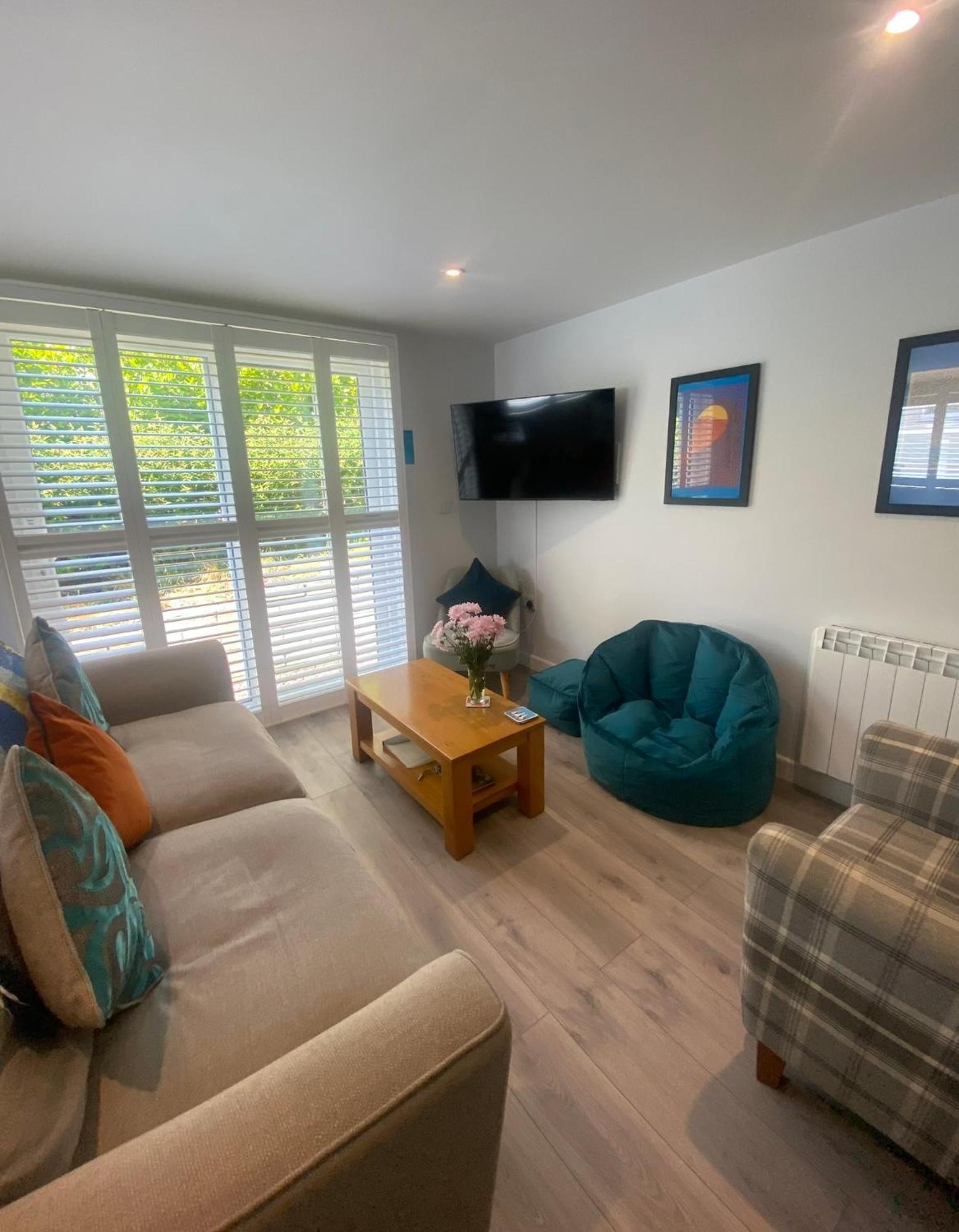 Mawgan Porth Apartments Extérieur photo